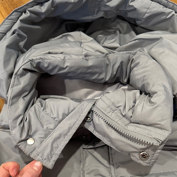 Amazon | Women’s Gray Long Hooded Puffer Vest - Picture 13 of 13